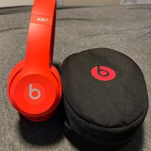 Beats SOLO 3 wireless headphones